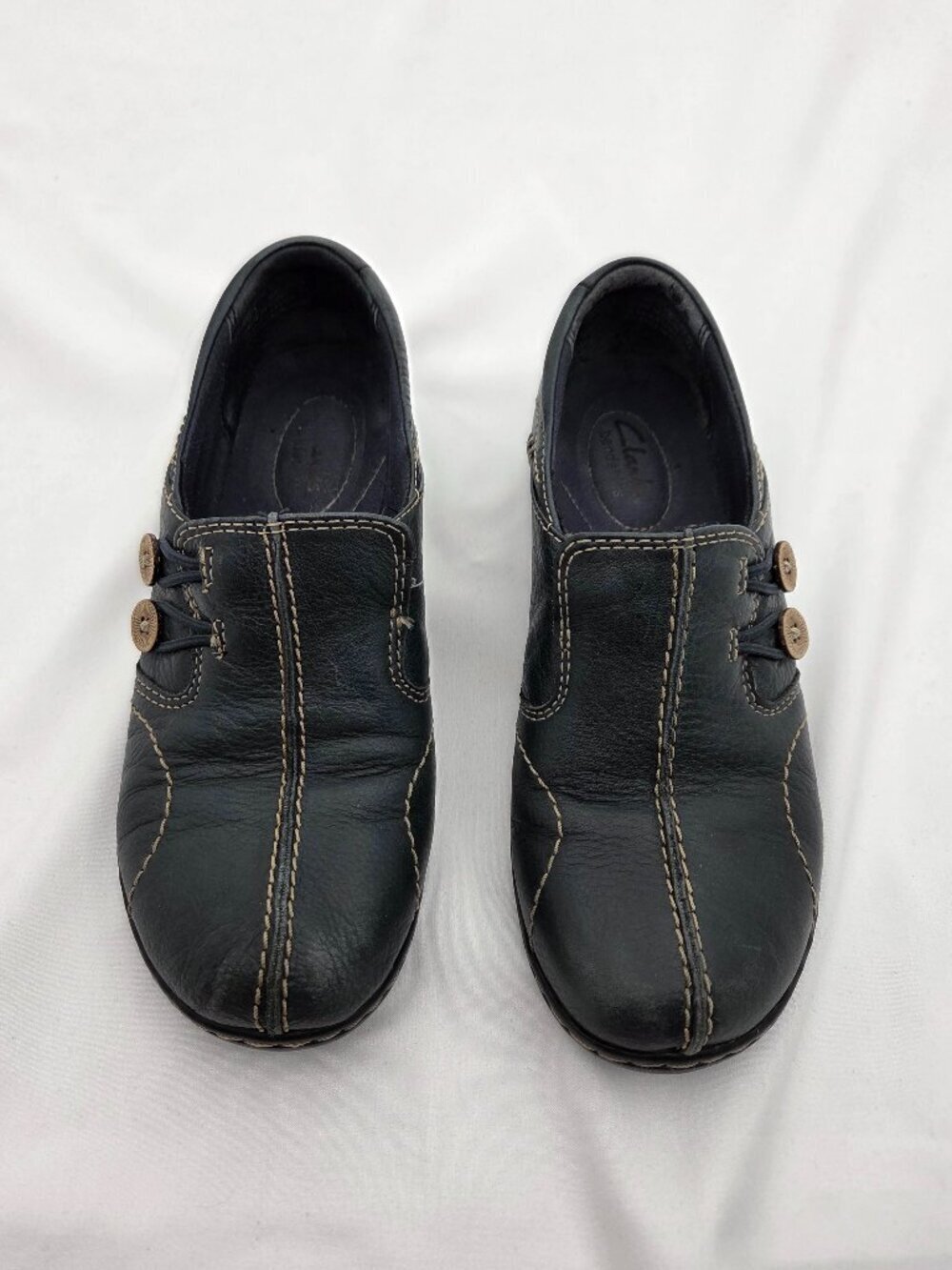 Clarks Bendables Navy Leather Button Accent Slip On Loafers Size 6/Fits like 5.5